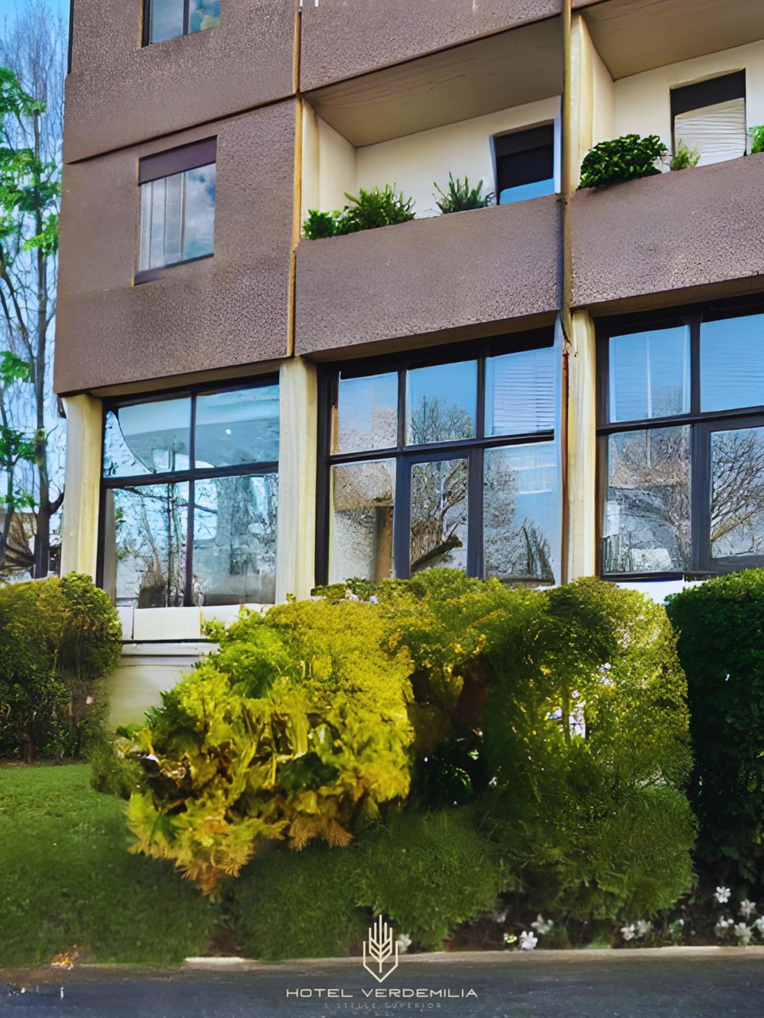 Verdemilia Hotel アンツォーラ・デッレミーリア エクステリア 写真