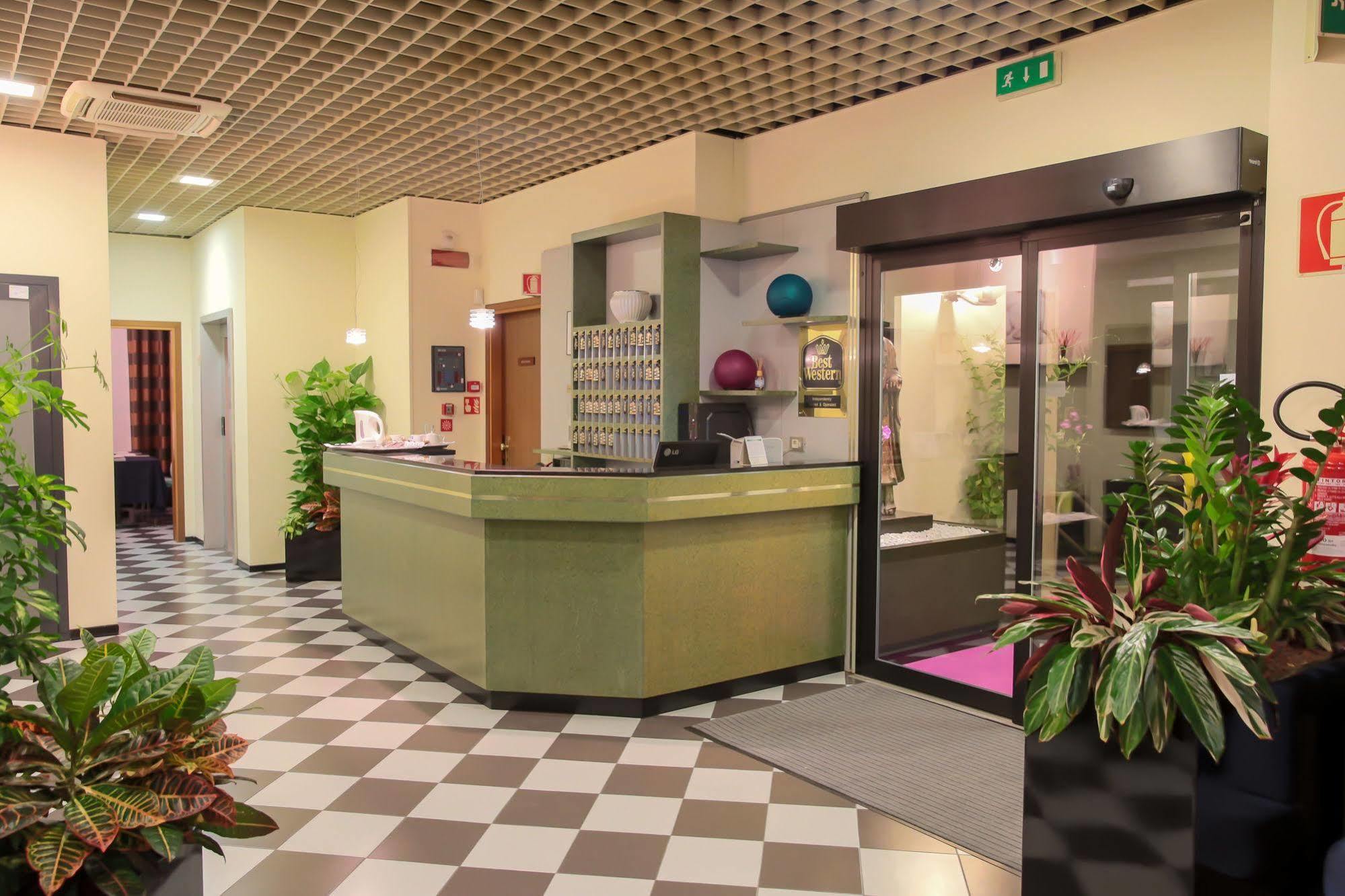 Verdemilia Hotel アンツォーラ・デッレミーリア エクステリア 写真